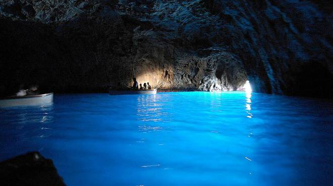 Grotta-Azzurra-Capri.jpg