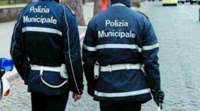 polizia municipale.jpg