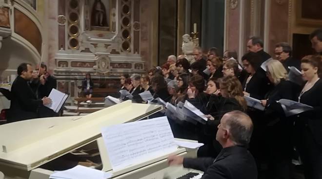 Piano di Sorrento. L'Associazione Corale Elpis presenta "Il Canto della Madre"