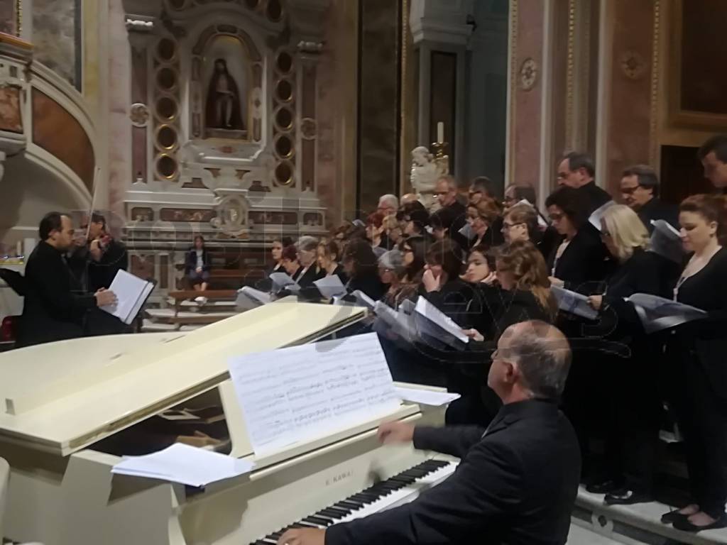 piano-di-sorrento-l-associazione-corale-elpis-presenta-il-canto-della-madre-3222099