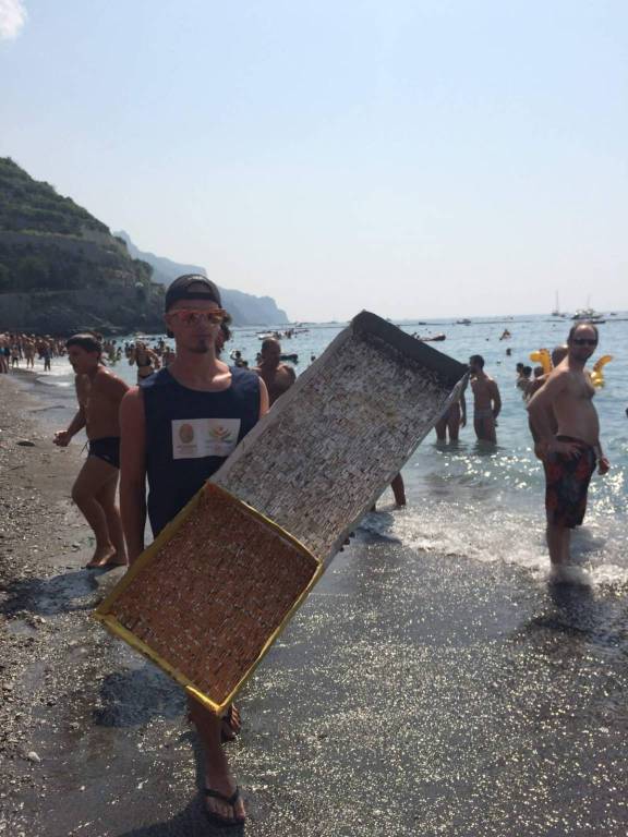 minori-un-flashmob-per-dire-basta-all-abbandono-di-mozziconi-sulla-spiaggia-3228764