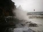 Positano, vento forte e mareggiate