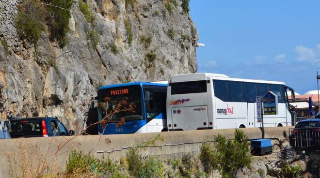 Traffico in costiera amalfitana