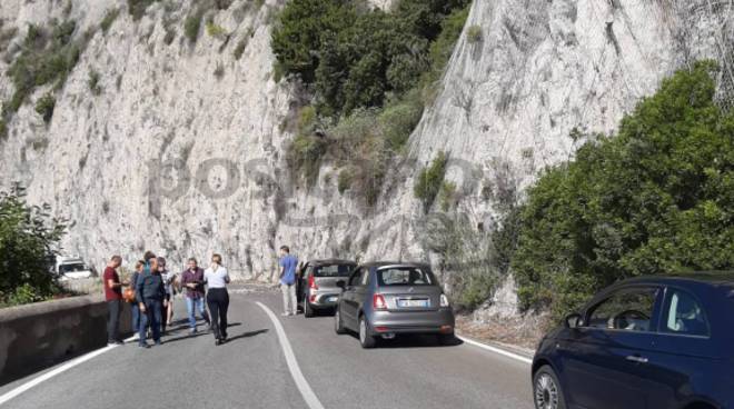 Maiori frana crollata sulla Statale Amalfitana