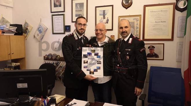 consegna calendario carabinieri positano