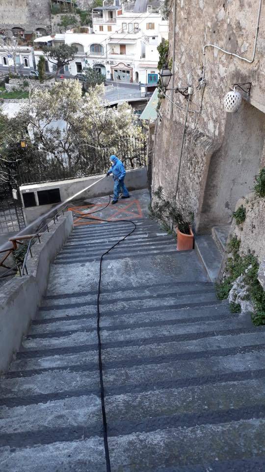 Positano, proseguono ulteriori interventi di sanificazione del territorio 