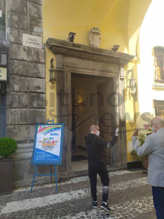 Sorrento. In diretta dal Teatro Tasso, tante figure importanti per il banco alimentare