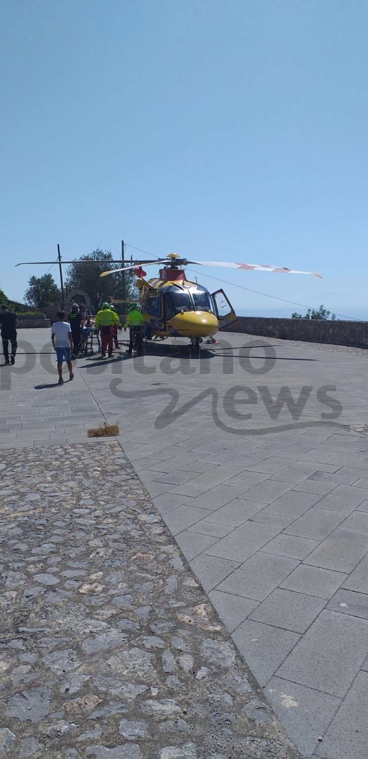 conca dei marini salvataggio rocciatore 