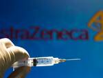 L’Ema autorizza l’uso del vaccino AstraZeneca dai 18 anni in su