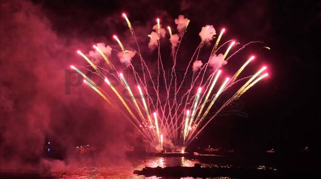 Atrani festeggia Santa Maddalena con lo spettacolo pirotecnico