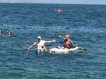 In giro per il mondo in canoa per curare i bambini affetti da diabete: oggi tappa in Costiera Amalfitana