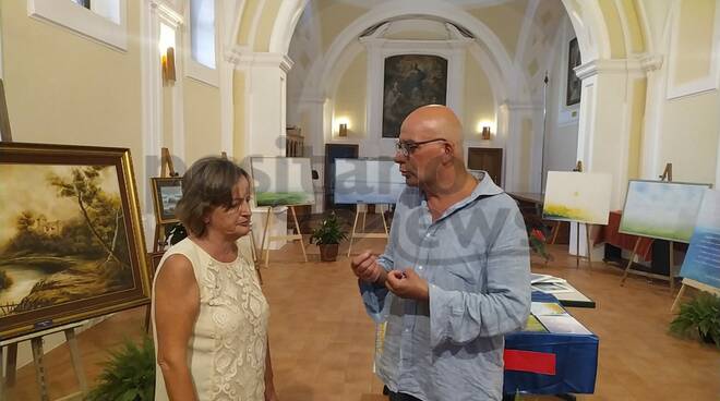 Massa Lubrense, Carla de Gregorio presenta la sua mostra di pittura nella Congrega di Santa Maria dell'Addolorata a Sant'Agata