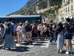 Amalfi, studenti cacciati dai turisti sugli autobus della Sita e rimangono a piedi