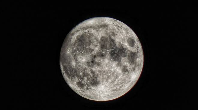 Spettacolare Luna sulla Costiera