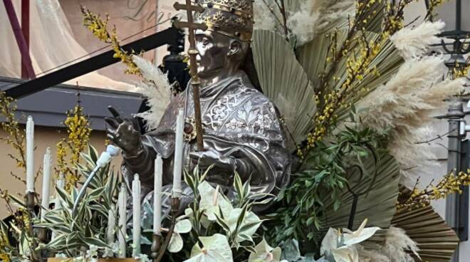 Salerno, grande commozione per il ritorno della processione in onore del patrono San Matteo