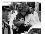 Il 9 ottobre 1982 l'attentato alla Sinagoga di Roma. Lo struggente scatto del fotoreporter positanese Massimo Capodanno