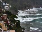 Maltempo: Positano tra pioggia e mare mosso