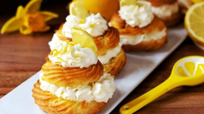 A Positano la zeppola fritta ai limoni di Gioacchino Murat