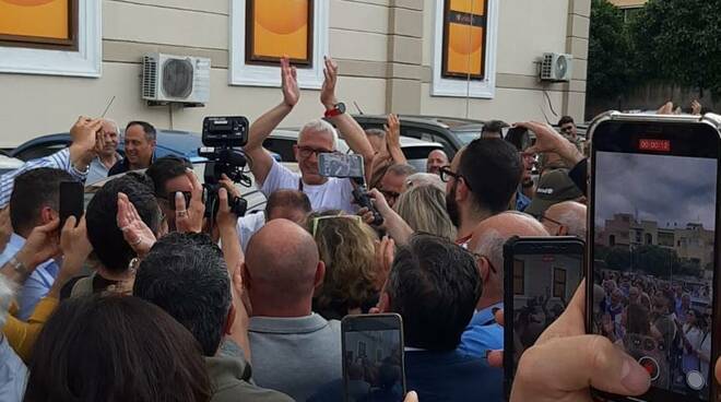 Elezioni comunali a Torre del Greco, vince il candidato del centrosinistra Luigi Mennella