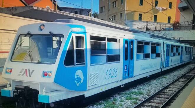 CIRCUM TRENO AZZURRO SCUSATE IL RITADO