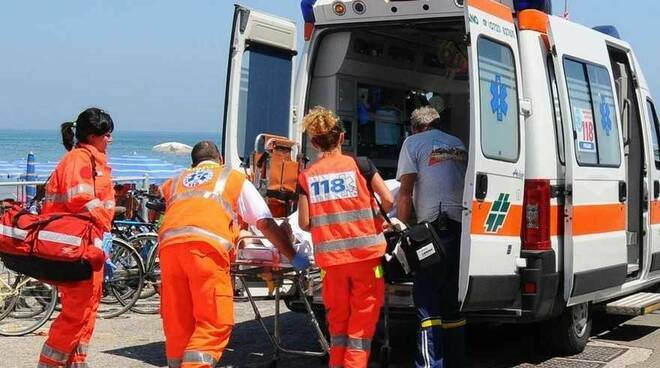 ambulanza spiaggia