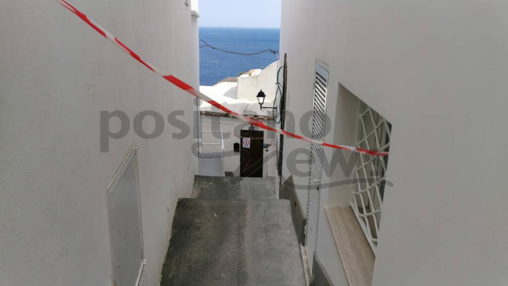 Positano, chiusa la strada pedonale per Fornillo per lavori all'impianto fognario