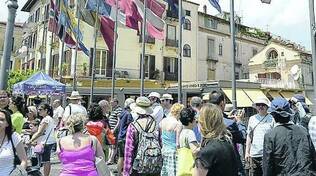 Troppi turisti, pochi residenti. Resto d'Italia come Sorrento