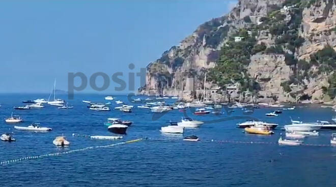 Positano, il suono delle sirene delle imbarcazioni saluta Santa Maria Assunta