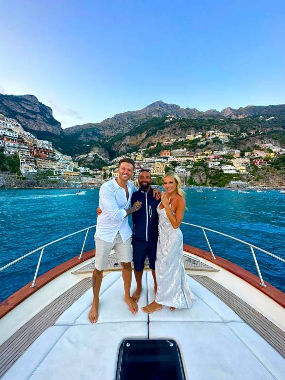 Positano Fa Sognare le Celebrità: Proposta di Matrimonio VIP a Bordo di Sea  Living - Positanonews