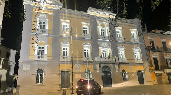 palazzo farnese stabia notte