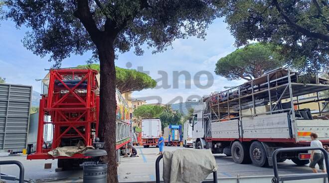 Piano di Sorrento, in Piazza della Repubblica arrivano le giostre per la festa di San Michele