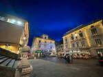 Le luci del Natale illuminano Amalfi