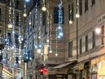 Le luci del Natale illuminano Amalfi