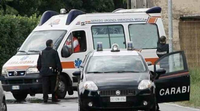 carabinieri e ambulanza 