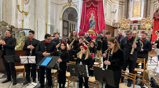 Positano, l'emozione del concerto di Santo Stefano della banda San Vito con tanti giovani talenti