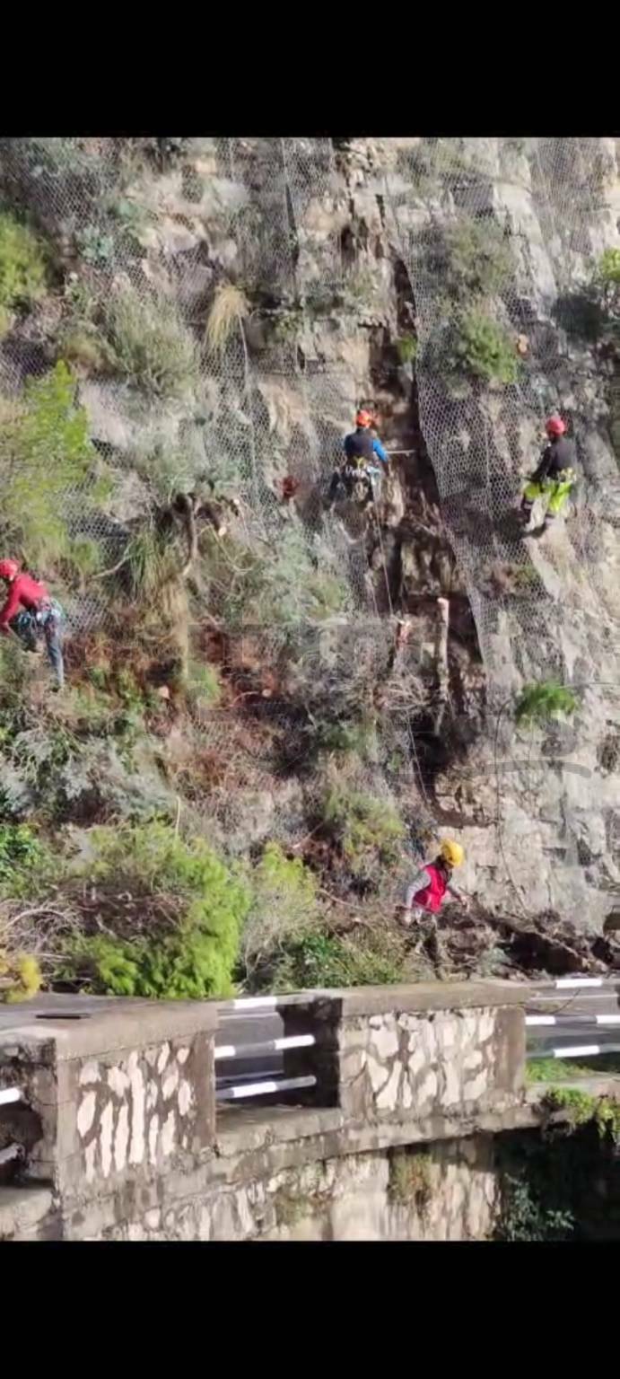 rocciatori caduta masso positano piano di sorrento