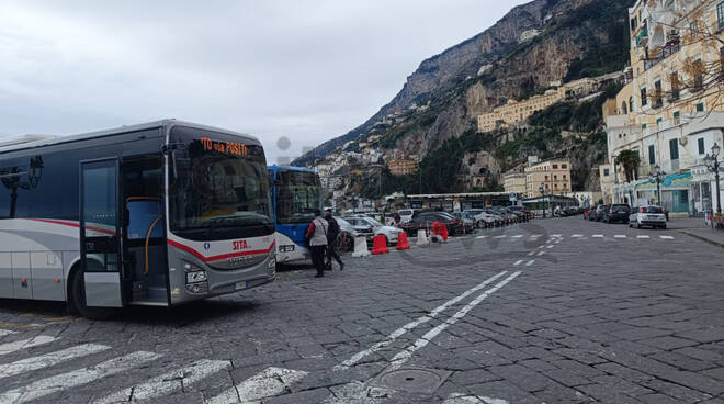 Amalfi, il capolinea della Sita Sud resta in Piazza Flavio Gioia in attesa di una riorganizzazione del servizio