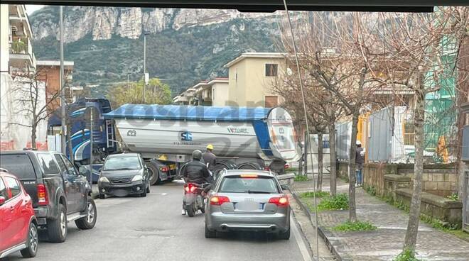 via legittimo manovra camion