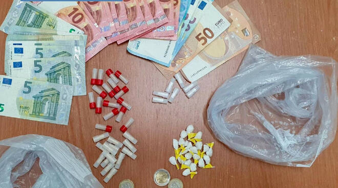 Scampia: sorpreso con la droga. La Polizia di Stato trae in arresto un 23enne