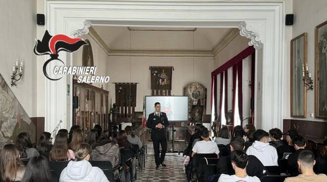 I Carabinieri di Salerno incontrano gli studenti di Amalfi per diffondere e promuovere la cultura della legalità