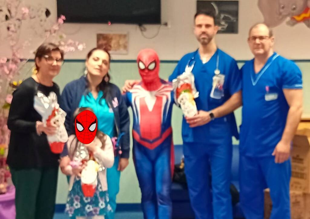 uova di pasqua all'ospedale di Castellammare per i bambini