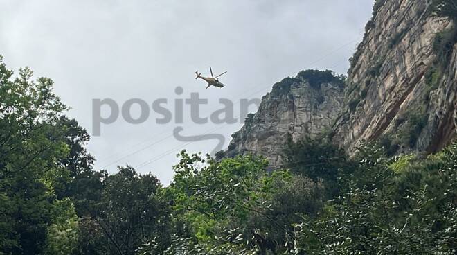 Intervento elicottero del 118 soccorso in montagna a Positano