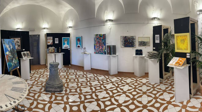 A Positano continua la mostra "MyContemporaryArtBook"