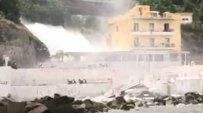 rottura conduttura acqua castellammare