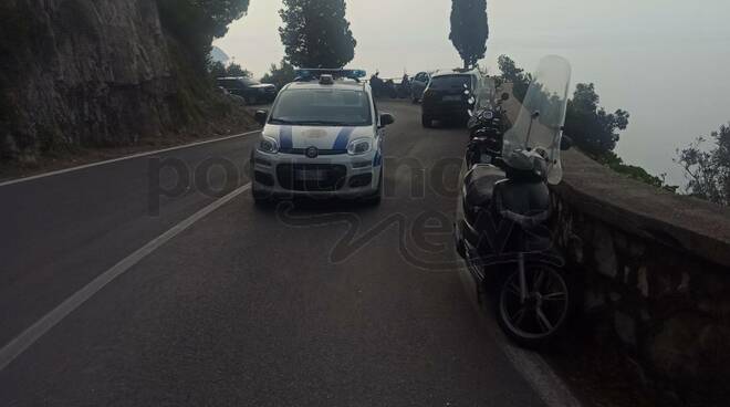 Vigili sulla Ss163 per non fare parcheggiare