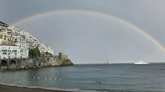 Amalfi l'arcobaleno del 22 luglio 2024