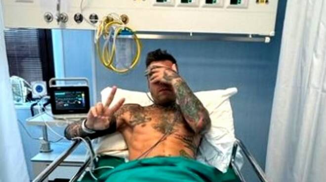 Fedez di nuovo in ospedale