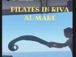 Pilates in riva al mare 