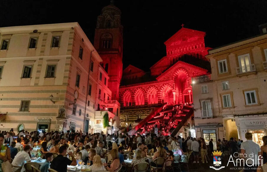 “Amalfi Summer Fest”, l’antica Repubblica Marinara è pronta ad infiammarsi tra ritmi irresistibili e show incandescenti per ballare in Piazza Duomo