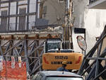 Ricostruzione Ischia. Parte la demolizione e rimozione selettiva degli edifici privati su strada, giù casa Di Meglio a Piazza Majo
